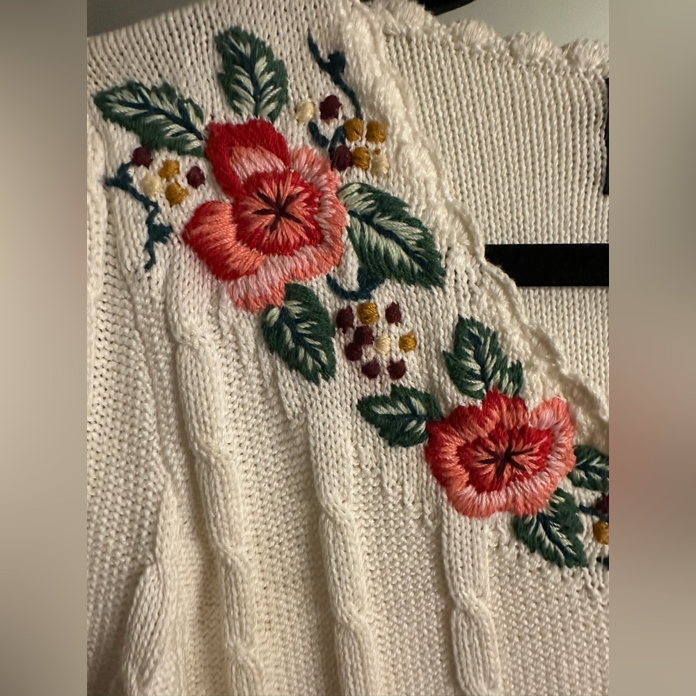 VTG 1980s Herman Geist Hand Embroidered Knit Short Sleeve Cardigan Sweater - S - Picture 5 of 5